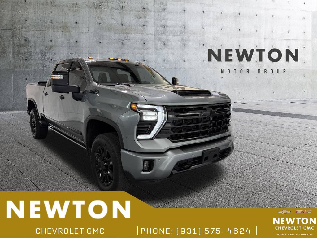 Used 2024 Chevrolet Silverado 2500 High Country w/ Technology Package AWD/4WD image 1