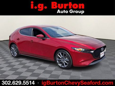 Used 2021 MAZDA MAZDA3 s FWD image 1