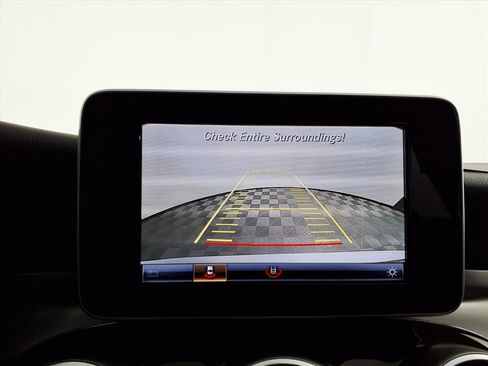 Used 2018 Mercedes-Benz C 300 4MATIC Sedan image 19