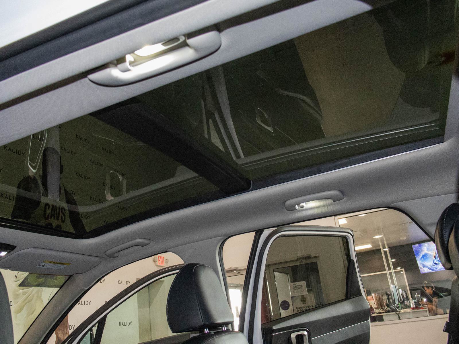 Used 2025 Kia Sorento S w/ Panoramic Sunroof Package AWD/4WD image 14