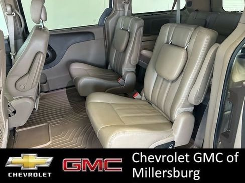 Used 2015 Chrysler Town & Country Touring-L w/ Driver Convenience Group image 24