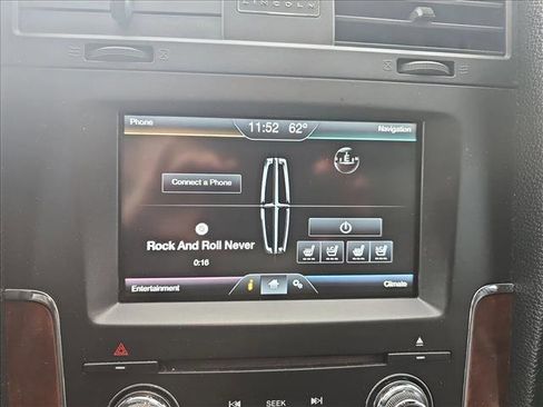 Used 2015 Lincoln Navigator 2WD image 20