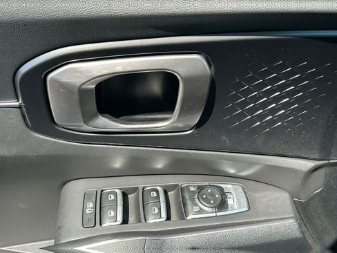Used 2023 Kia Sorento LX FWD image 11