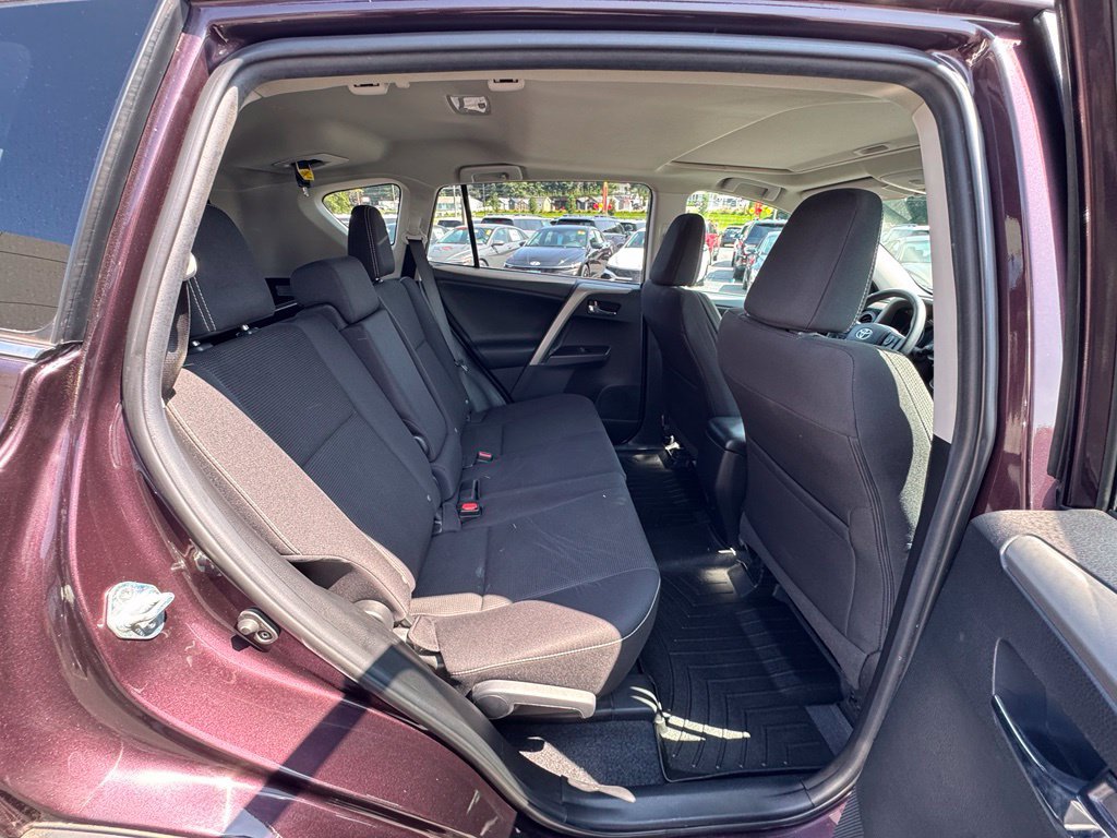 Used 2018 Toyota RAV4 XLE w/ Plus Extra Value Package AWD/4WD image 22