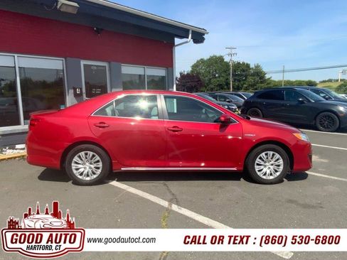 Used 2014 Toyota Camry LE FWD image 4
