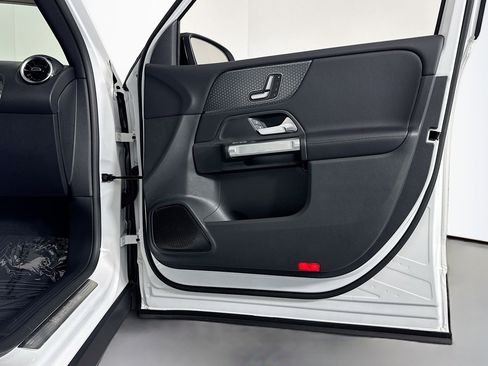 New 2026 Mercedes-Benz GLB 250 image 24