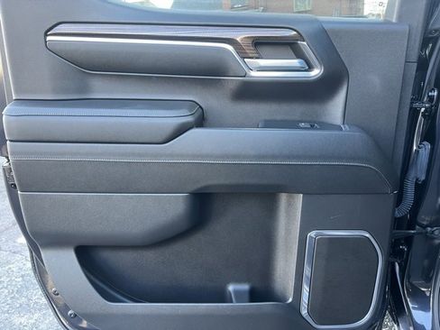 Used 2023 Chevrolet Silverado 1500 RST image 18