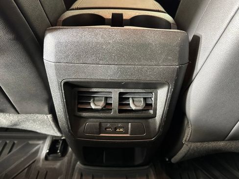 Certified 2023 GMC Canyon AT4 w/ AT4 Premium Package AWD/4WD image 38