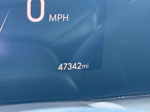 Used 2024 Buick Encore GX Sport Touring image 16