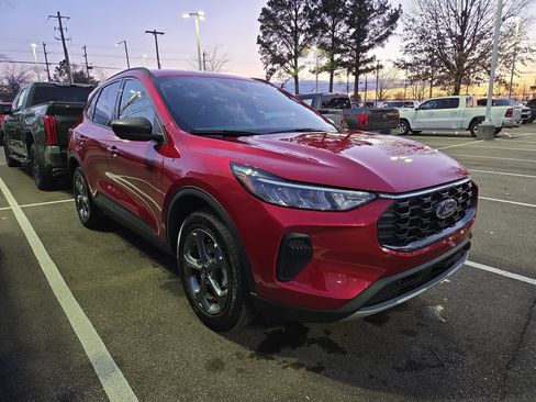 Used 2025 Ford Escape ST-Line image 5