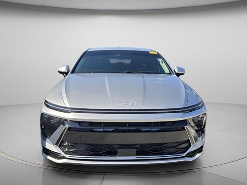 Used 2024 Hyundai Sonata SEL FWD image 3