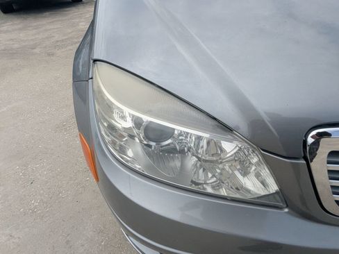 Used 2009 Mercedes-Benz C 300 Sedan image 19