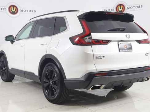 Used 2025 Honda CR-V Sport Touring image 4
