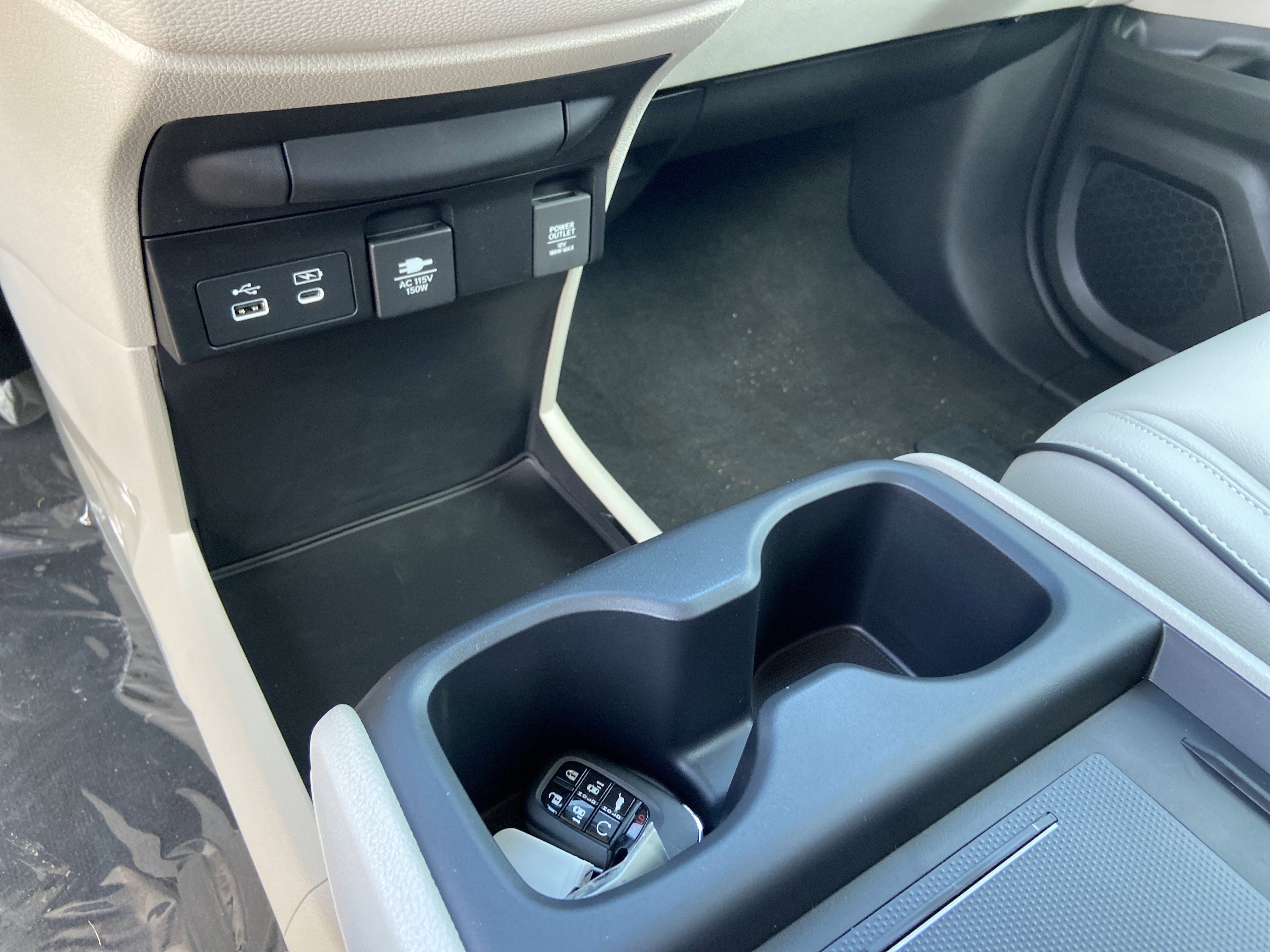 New 2026 Honda Odyssey Touring image 36