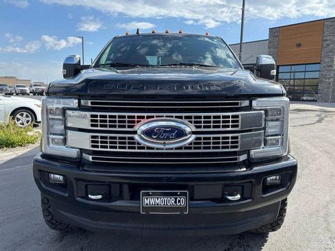 Used 2019 Ford F250 Platinum w/ Platinum Ultimate Package AWD/4WD image 2
