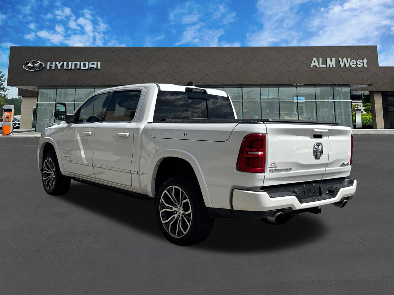 Used 2025 RAM 1500 Tungsten w/ Trailer Tow Group AWD/4WD image 7