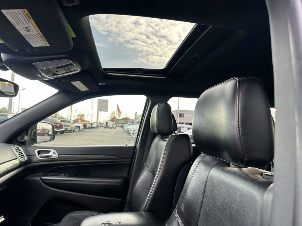 Used 2019 Jeep Grand Cherokee Altitude AWD/4WD image 22