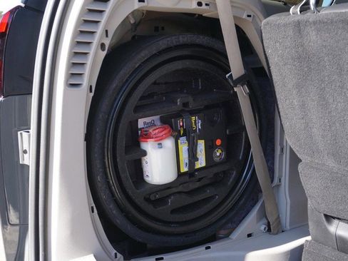 Used 2021 Chrysler Pacifica Touring-L image 19