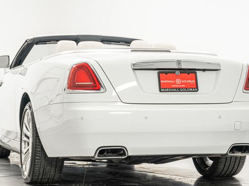 Used 2019 Rolls-Royce Dawn image 7