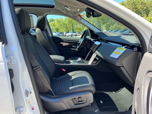 New 2025 Land Rover Discovery Sport S image 34