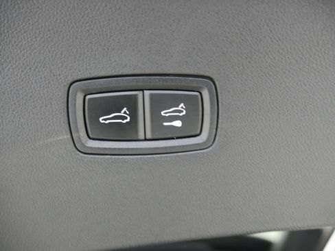 Certified 2023 Porsche Cayenne GTS AWD/4WD image 27