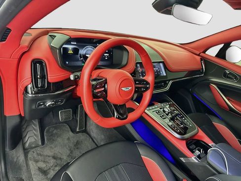 Used 2025 Aston Martin DBX 707 AWD/4WD image 9