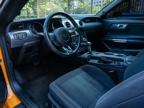 Used 2018 Ford Mustang GT RWD image 10