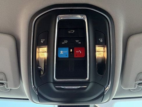 Used 2023 Jeep Grand Cherokee Limited image 30