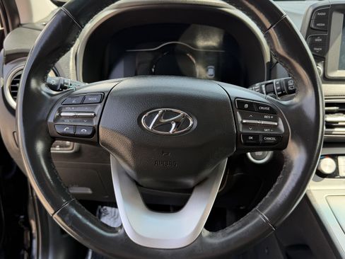 Used 2021 Hyundai Kona SEL FWD image 18