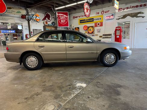 Used 2000 Buick Century Custom w/ 2000 Special Edition Pkg image 6