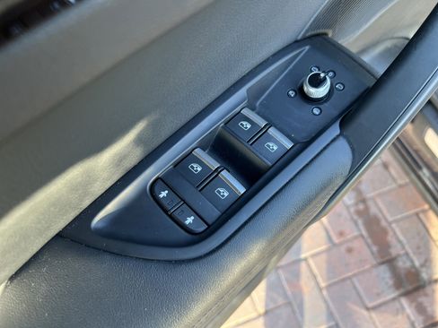 Used 2019 Audi Q5 2.0T Premium Plus w/ Premium Plus Package image 15