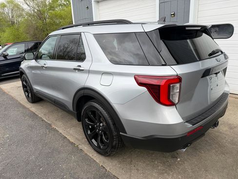 Used 2023 Ford Explorer ST-Line w/ Class IV Trailer Tow Package RWD image 6