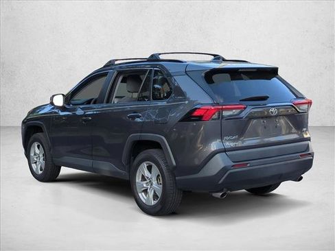 Used 2020 Toyota RAV4 XLE w/ Convenience Package FWD image 7