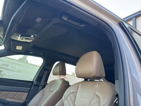 Used 2024 Kia Sorento SX Prestige w/ Olive Brown Leather Package image 10