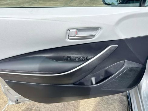 Used 2025 Toyota Corolla SE FWD image 25
