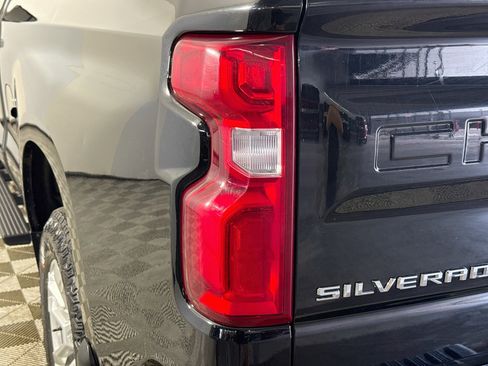 Used 2021 Chevrolet Silverado 1500 RST w/ Z71 Off-Road Package AWD/4WD image 36