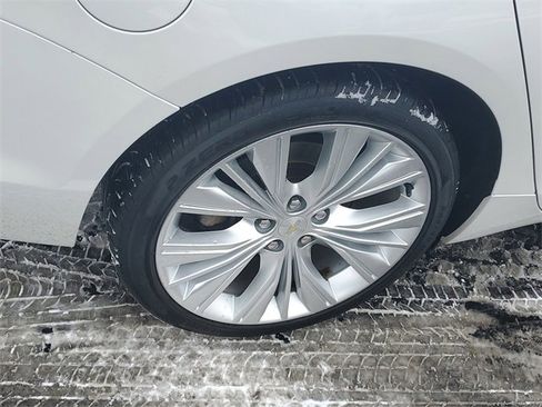 Certified 2016 Chevrolet Impala LTZ w/ Enhanced Convenience Package image 5