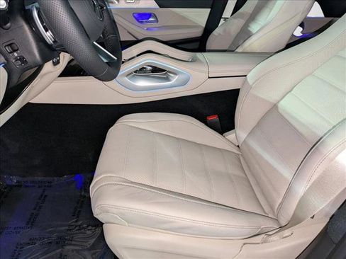 New 2026 Mercedes-Benz GLS 580 4MATIC image 4