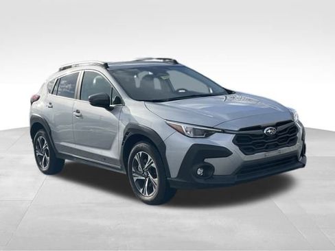 Used 2024 Subaru Crosstrek 2.0i Premium image 3