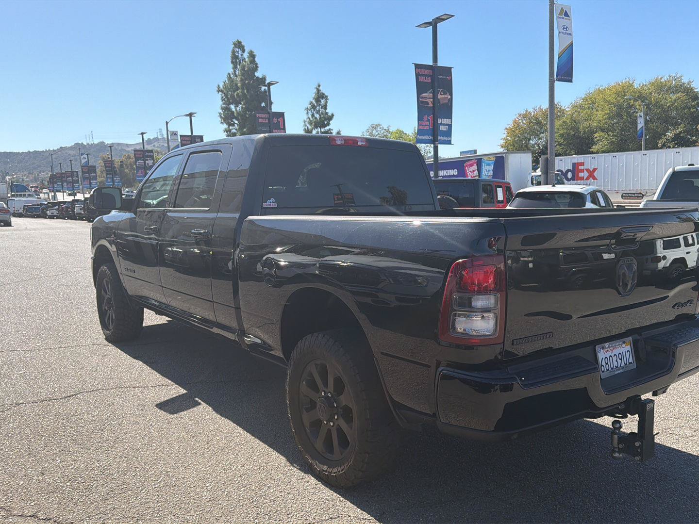 Used 2019 RAM 3500 Big Horn w/ Black Appearance Package AWD/4WD image 6