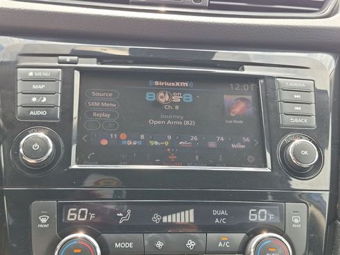 Used 2018 Nissan Rogue SL AWD/4WD image 22