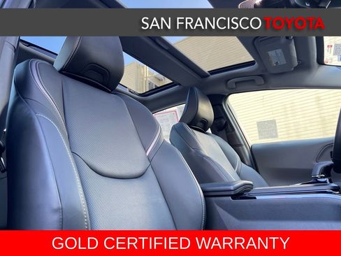 Certified 2024 Toyota Prius XLE image 21