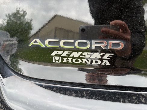 Used 2024 Honda Accord Touring image 8