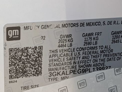 Used 2023 GMC Terrain SLT FWD image 29