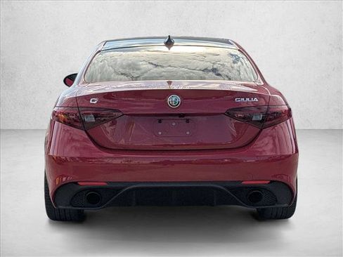 Used 2023 Alfa Romeo Giulia Veloce image 6