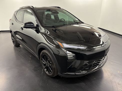 Used 2027 Chevrolet Bolt RS w/ Technology Package FWD image 7
