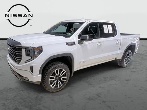 Used 2024 GMC Sierra 1500 AT4 w/ Technology Package AWD/4WD image 1