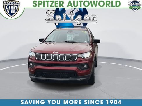 Used 2022 Jeep Compass Latitude image 3