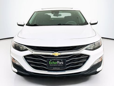 Used 2024 Chevrolet Malibu LT FWD image 2