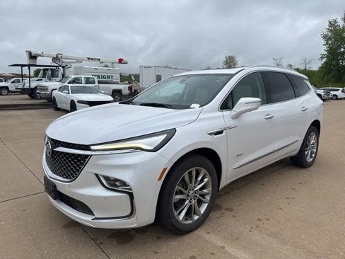 Used 2024 Buick Enclave Avenir w/ Avenir Technology Package AWD/4WD image 6